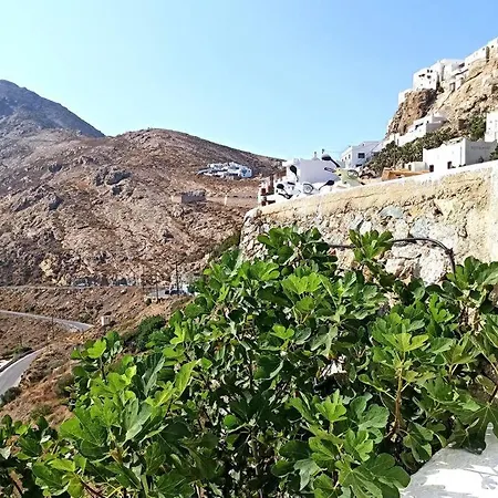 στου βάρδα, χώρα, Serifos Town
